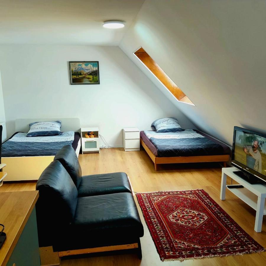 Moderne In Ruhiger Lage Apartment